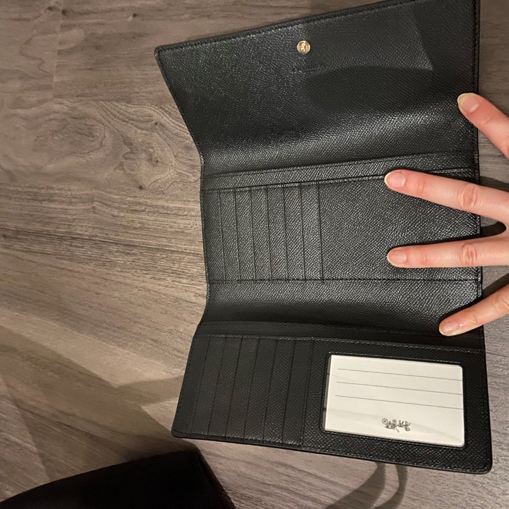 Coach Set-tote wallet and cleaner - Picture 5 of 15